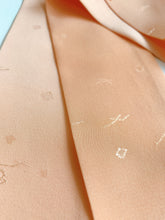 画像をギャラリービューアに読み込む, 抽象柄模様【短】