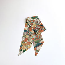 画像をギャラリービューアに読み込む, 色紙に花鳥古典模様②【短】