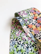 画像をギャラリービューアに読み込む, 垣根に草花模様②【短】