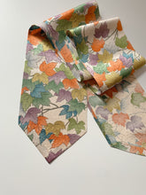 画像をギャラリービューアに読み込む, 蔦の葉模様【長】