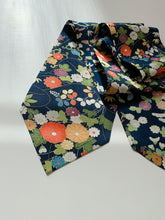 画像をギャラリービューアに読み込む, 松竹梅に草花金線模様【長】