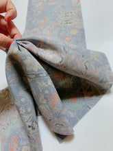 画像をギャラリービューアに読み込む, 縮緬幾何学取りに絵皿模様【ギャザーラップスカート】