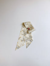 画像をギャラリービューアに読み込む, 桜に蝶模様花弁尽くし地紋【短】