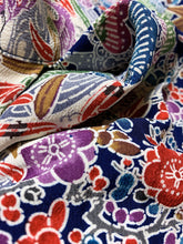 画像をギャラリービューアに読み込む, 型染め松竹梅花鳥模様【タックラップスカート】