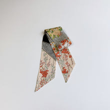 画像をギャラリービューアに読み込む, 裂取に扇古典草花模様【短】