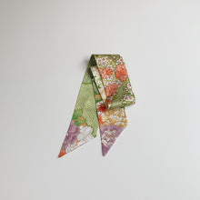 画像をギャラリービューアに読み込む, 雪輪に牡丹・枝梅・菊・楓模様【短】