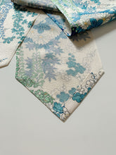 画像をギャラリービューアに読み込む, 橋に御所車菊梅楓模様【長】