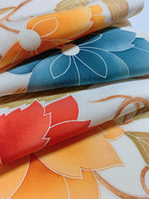 画像をギャラリービューアに読み込む, 花唐草模様【タックラップスカート】