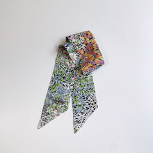 画像をギャラリービューアに読み込む, 垣根に草花模様②【短】