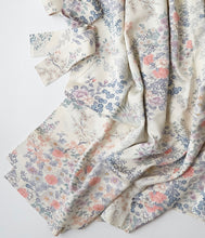 画像をギャラリービューアに読み込む, 四季の草花尽くし模様【ギャザータイプ】