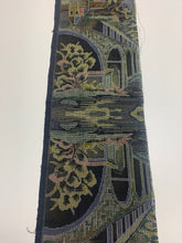 画像をギャラリービューアに読み込む, 橋に家屋風景模様織り出し本場泥大島紬5マルキ