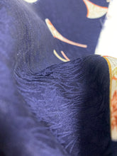 画像をギャラリービューアに読み込む, 中啓模様に楓総地紋