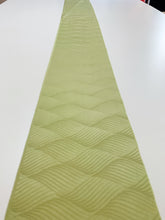 画像をギャラリービューアに読み込む, 波模様織り出し三つ紋色無地紋付き【ギャザータイプ】