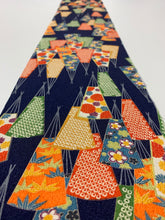 画像をギャラリービューアに読み込む, 扇面に疋田・草花模様【シュッケニ】