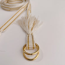 画像をギャラリービューアに読み込む, 金糸の鎌倉組締め