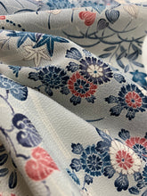 画像をギャラリービューアに読み込む, 家屋に草花橋模様【L】