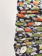 画像をギャラリービューアに読み込む, 水彩総椿模様【タックタイプ】