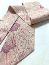 画像をギャラリービューアに読み込む, 総草花線描き模様総地紋