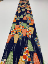 画像をギャラリービューアに読み込む, 扇面に疋田・草花模様【シュッケニ】