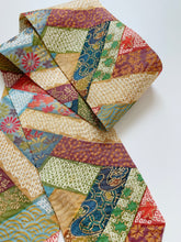 画像をギャラリービューアに読み込む, 流水に毬・草花模様【短】①