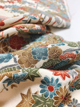 画像をギャラリービューアに読み込む, 屋敷に草花模様【タックタイプ】