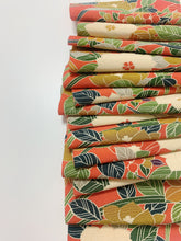 画像をギャラリービューアに読み込む, 白線縁の草花模様【タックタイプ】