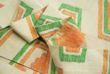 画像をギャラリービューアに読み込む, 幾何学に菊模様織り出し【手織り紬】