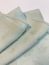 画像をギャラリービューアに読み込む, 草花総地紋織出し無地着物【長】