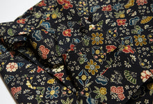 画像をギャラリービューアに読み込む, 松竹梅に古典柄模様