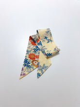 画像をギャラリービューアに読み込む, 草花模様総菱扇地紋