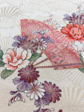 画像をギャラリービューアに読み込む, 金通しに扇に牡丹模様総扇地紋【タックタイプ】
