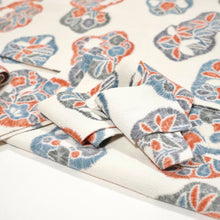 画像をギャラリービューアに読み込む, 縮緬地枝梅に桔梗模様【シュッケニ】