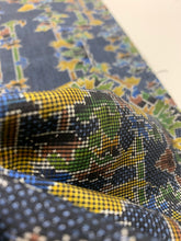 画像をギャラリービューアに読み込む, 枝葉に抽象模様織り出し本場泥大島紬5マルキ【S】