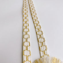 画像をギャラリービューアに読み込む, 金糸の亀甲組締め