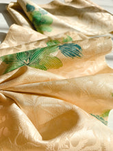 画像をギャラリービューアに読み込む, 総鶴地紋に線花模様【ギャザータイプ】