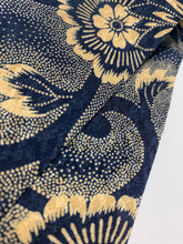 画像をギャラリービューアに読み込む, 唐草花点模様総幾何学地紋【短より短】