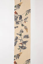 画像をギャラリービューアに読み込む, 暈し型染草木模様【タックタイプ】