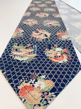 画像をギャラリービューアに読み込む, 籠目に蝶松菊橘模様総地紋【長】
