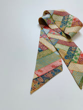 画像をギャラリービューアに読み込む, 流水に毬・草花模様【短】①