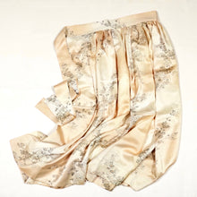 画像をギャラリービューアに読み込む, 流水に草花・花瓶模様総花地紋【ギャザータイプ】