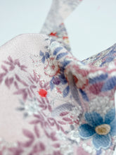 画像をギャラリービューアに読み込む, 水彩風草花模様【ギャザータイプ】