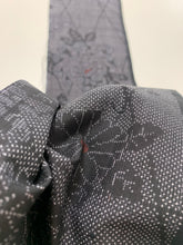 画像をギャラリービューアに読み込む, 菊模様織り出し本場泥大島紬5マルキ【L】