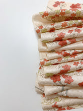 画像をギャラリービューアに読み込む, 雲取りに楓・枝梅模様総地紋【ギャザータイプ】