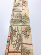 画像をギャラリービューアに読み込む, 菊に枝梅・楓模様【シュッケニ】