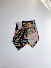 画像をギャラリービューアに読み込む, 御所車・菊・松・笹模様【長】