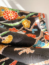 画像をギャラリービューアに読み込む, 御所車・菊・松・笹模様【長】