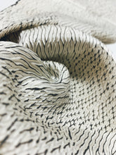 画像をギャラリービューアに読み込む, 板締め絞り切りばめ模様【ギャザータイプ】