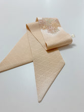 画像をギャラリービューアに読み込む, 入子菱総地紋変わり華紋模様