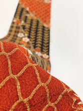 画像をギャラリービューアに読み込む, 【三田村環】金彩枝梅に格子・網目模様