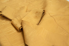 画像をギャラリービューアに読み込む, 松菊模様織り出し一つ紋色無地